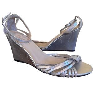 Talbots Silver Strappy Crisscross Wedge Heel Sandals Women's Size 7.5 Silver